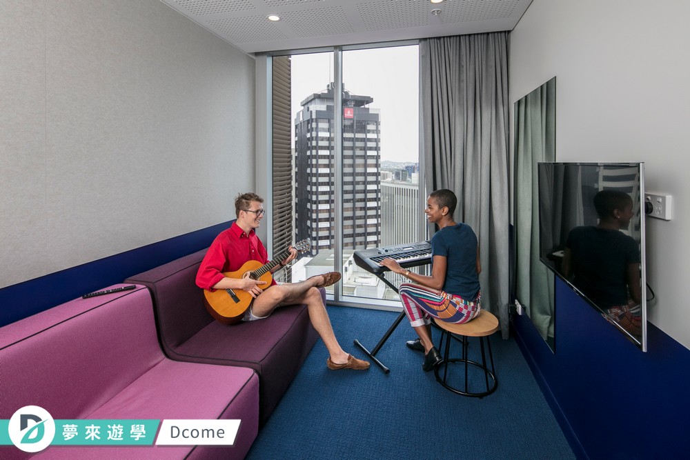 brisbane_student_apartments_musicroom.jpg